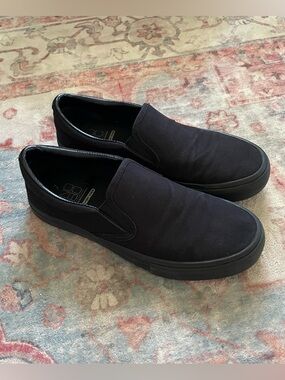 No Boundaries Black Slip-On Women's Sneakers